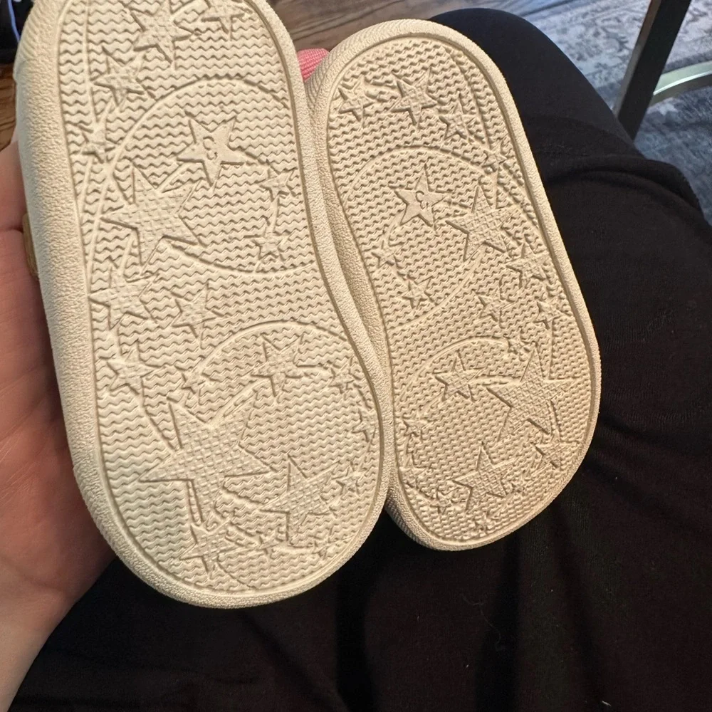 🛍️ 3FOR20 | Carter's | Gold Baby Walker Shoes with Velcro Strap | Size 3 | NWT‎